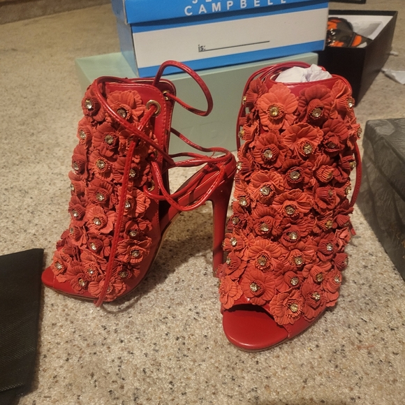 Beautiful shoes size 7 - Picture 2 of 5